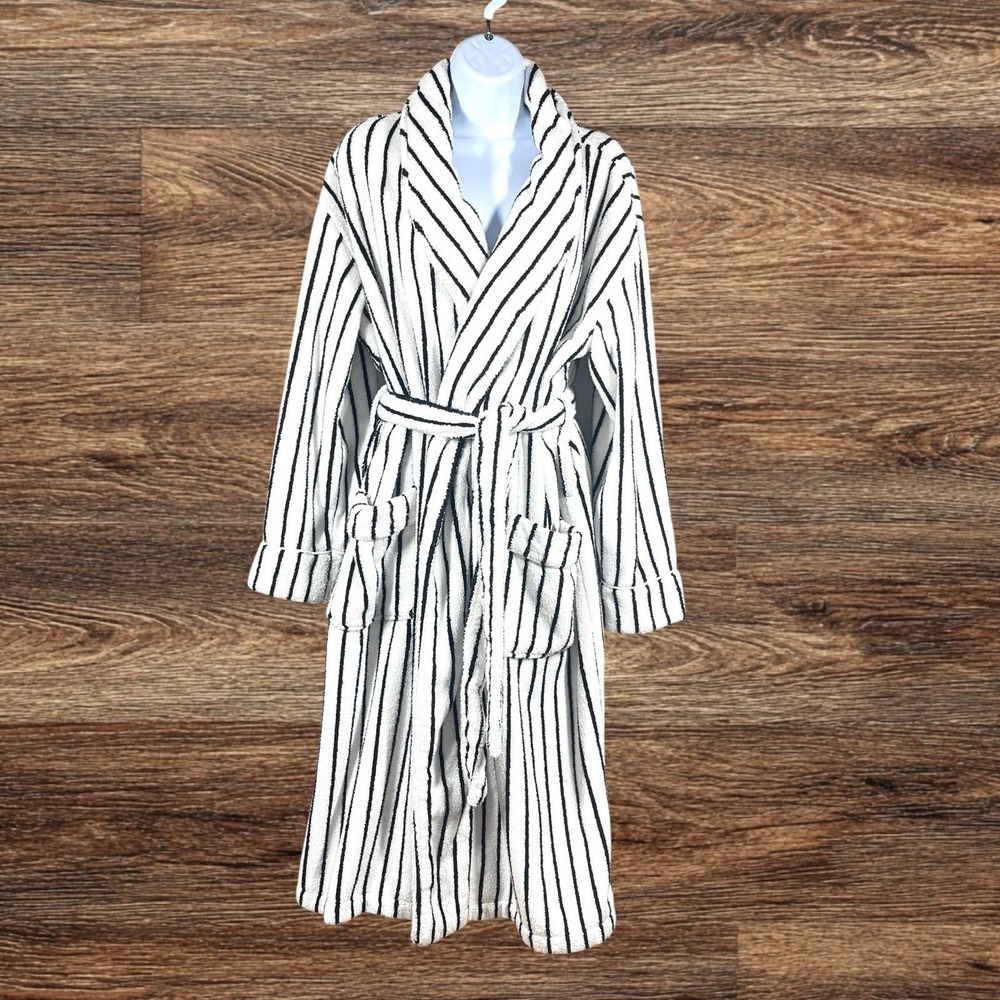 Cozy Earth Luxe Bath Robe Size M White w/ Black Stripes Warm Plush Terry Pockets